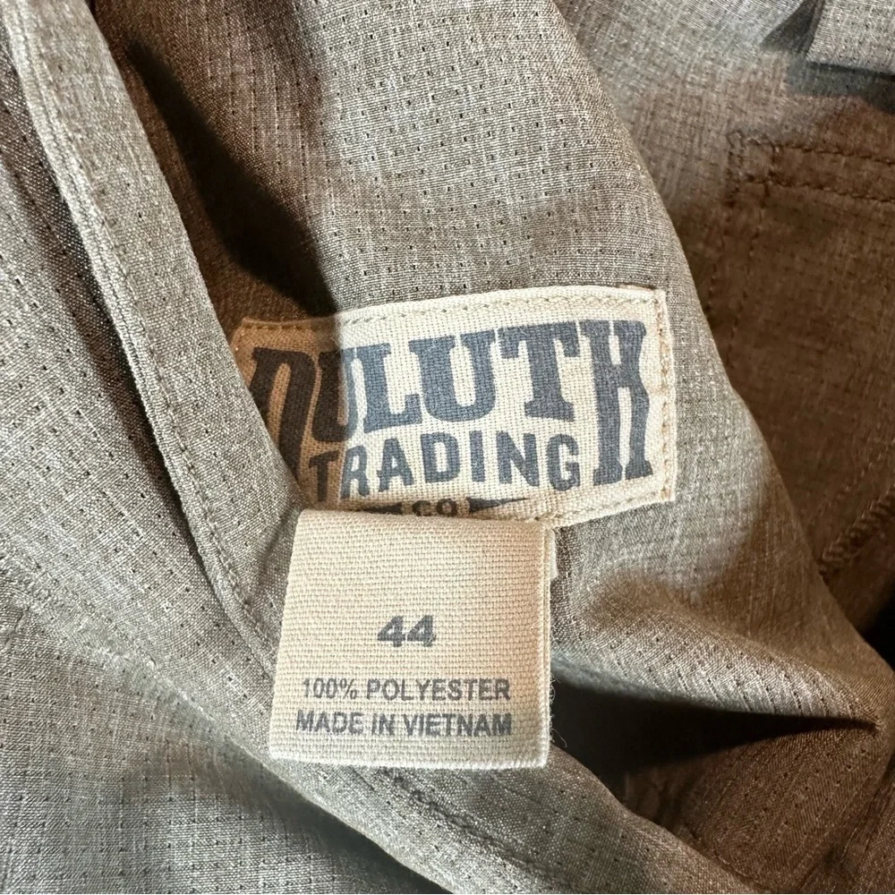 DULUTH Men's Size 44 Tan Flat Front Performance 11